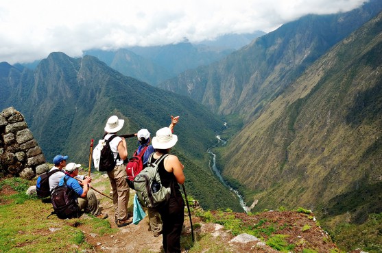 day-1-of-the-inca-trail-what-s-it-like-inca-trails-exploring